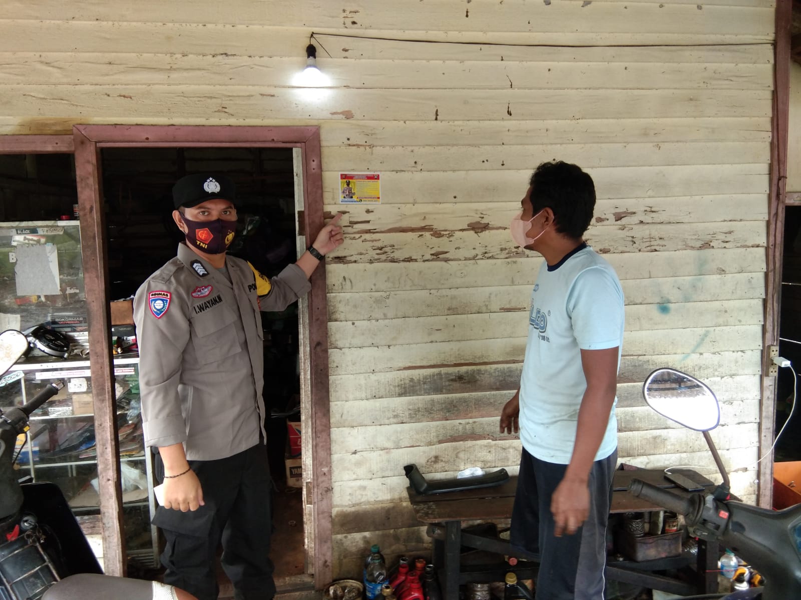 IMG-20220113-WA0033 Bhabinkamtibmas Polsek Basarang Melaksanakan Sambang Kepada Masyarakat Demi Menciptakan Harkamtibmas Yang Kondusif 1