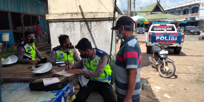 Lagi-Lagi Satlantas Polres Bartim Gencar Tertibkan Penggunaan Kenalpot Brong 1 Lagi-Lagi Satlantas Polres Bartim Gencar Tertibkan Penggunaan Kenalpot Brong 1