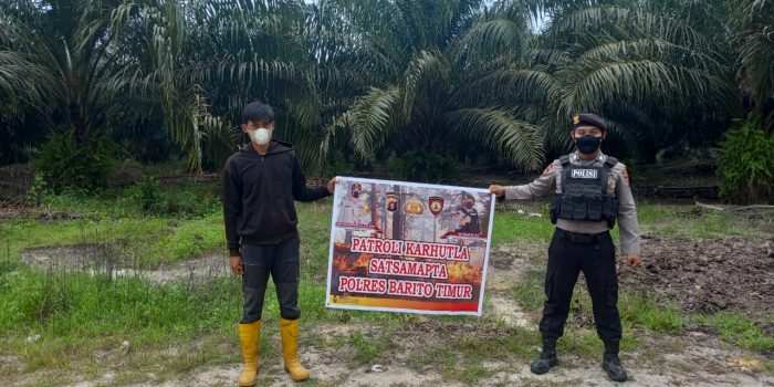 Brigpol Widaryanto, Polres Bartim Patroli Dengan Sosialisasikan Cegah Karhutla ke Perkebunan Sawit 1 Brigpol Widaryanto, Polres Bartim Patroli Dengan Sosialisasikan Cegah Karhutla ke Perkebunan Sawit 1