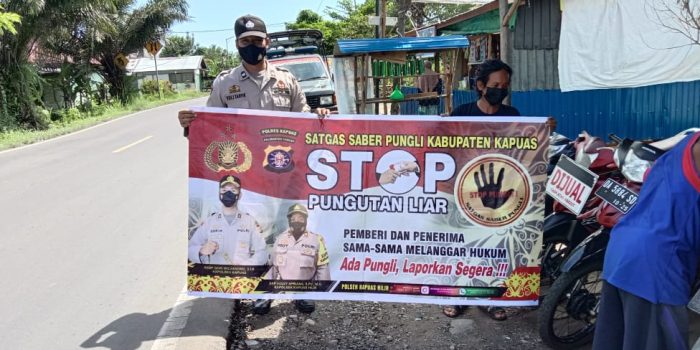 Polsek Kapuas Hilir Rutin Sosialisasikan Larangan Pungli 1 Polsek Kapuas Hilir Rutin Sosialisasikan Larangan Pungli 2