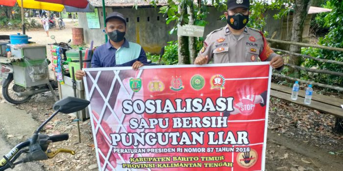 Polsek Patangkep Tutui Gencar Lakukan Sosialisasi Saber Pungli 1 Polsek Patangkep Tutui Gencar Lakukan Sosialisasi Saber Pungli 1