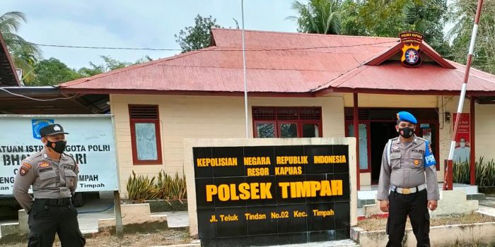 Penjagaan, Polsek Timpah Melaksanakan Pelayanan Kepolisian Terpadu Dan Rutin Cek Barang Inventaris Dinas 1 Penjagaan, Polsek Timpah Melaksanakan Pelayanan Kepolisian Terpadu Dan Rutin Cek Barang Inventaris Dinas 1