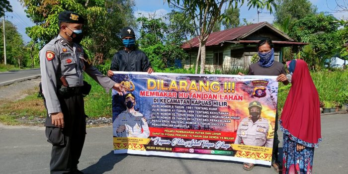 Cegah Karhutla, Polsek Kapuas Hilir Rutin Lakukan Sosialisasi Dan Himbauan 1 Cegah Karhutla, Polsek Kapuas Hilir Rutin Lakukan Sosialisasi Dan Himbauan 1