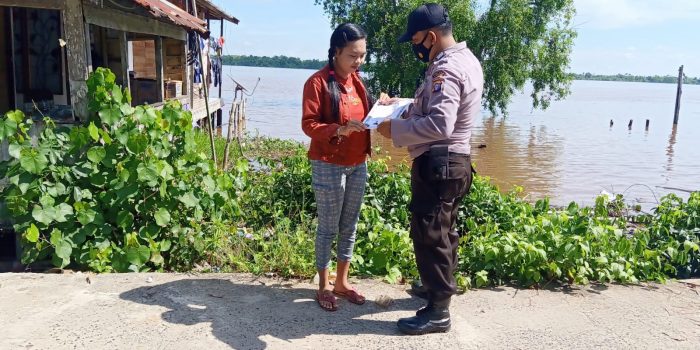 Polsek Kapuas Kuala Rutin Sosialisasi Maklumat Kapolda Kalteng Tentang Bahaya Karhutla 1 Polsek Kapuas Kuala Rutin Sosialisasi Maklumat Kapolda Kalteng Tentang Bahaya Karhutla 1