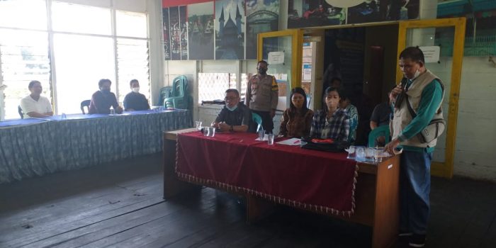 Bhabinkamtibmas Polsek Kapuas Barat Melaksanakan Monitoring Seleksi Calon Kepala Desa 1 Bhabinkamtibmas Polsek Kapuas Barat Melaksanakan Monitoring Seleksi Calon Kepala Desa 1