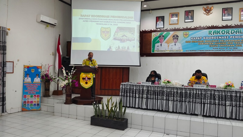 BUPATI GUMAS MEMINTA SEMUA PERANGKAT DAERAH MENINGKATKAN PEMAHAMAN TENTANG AKUNTABILITAS KINERJA 1 BUPATI GUMAS MEMINTA SEMUA PERANGKAT DAERAH MENINGKATKAN PEMAHAMAN TENTANG AKUNTABILITAS KINERJA 2