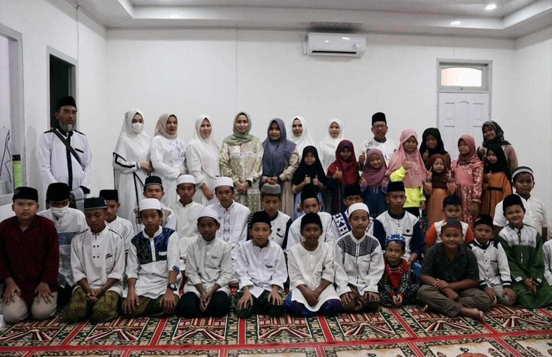 AKBP HERI RUSYAMAN GELAR DOA BERSAMA DAN BERI SANTUNAN KEPADA ANAK YATIM PIATU 2 AKBP HERI RUSYAMAN GELAR DOA BERSAMA DAN BERI SANTUNAN KEPADA ANAK YATIM PIATU 3