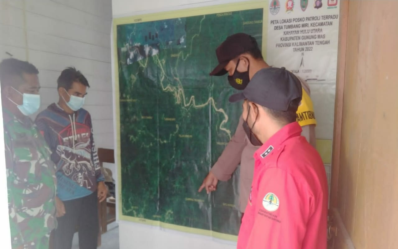TNI-POLRI DAN MANGGALA AGNI KECAMATAN KAHUT PATROLI RUTIN KARHUTLA 1 TNI-POLRI DAN MANGGALA AGNI KECAMATAN KAHUT PATROLI RUTIN KARHUTLA 2
