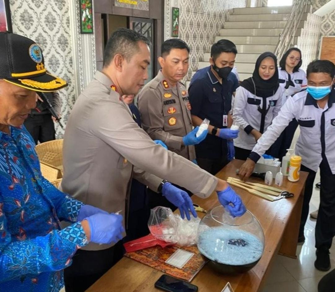 1 KG SABU HASIL PENGUNGKAPAN KASUS TINDAK PIDANA NARKOBA DIMUSNAHKAN POLRESTA 1 1 KG SABU HASIL PENGUNGKAPAN KASUS TINDAK PIDANA NARKOBA DIMUSNAHKAN POLRESTA 2