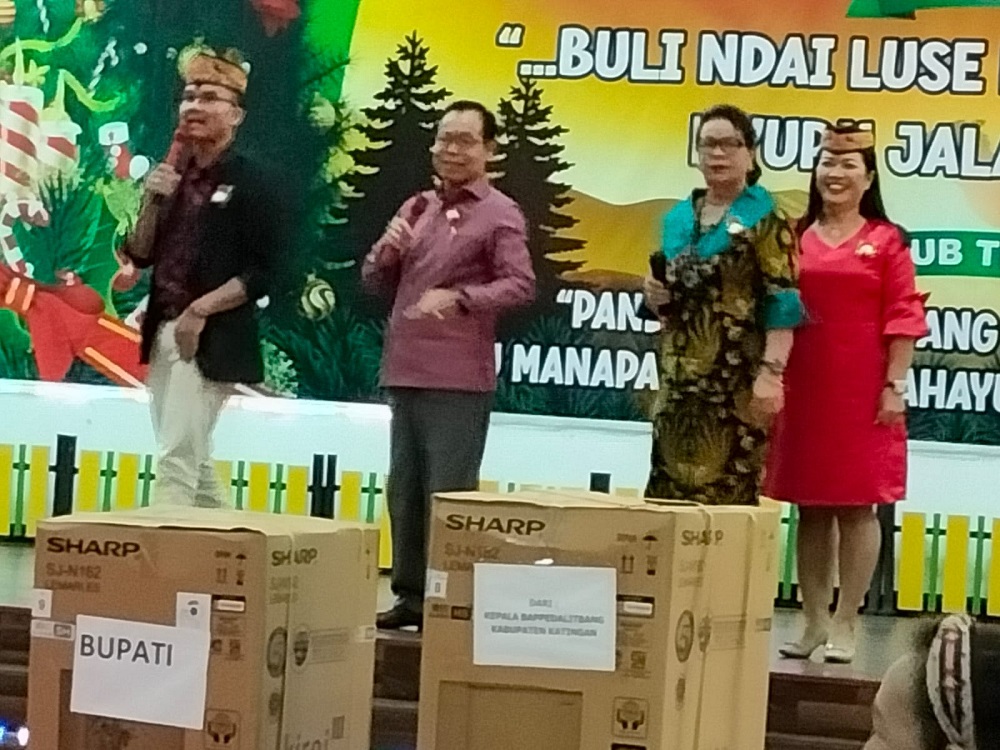 HADIRI PERAYAAN NATAL KERUKUNAN WARGA PULAU MALAN, SAKARIYAS SAMPAIKAN MAAF 1 HADIRI PERAYAAN NATAL KERUKUNAN WARGA PULAU MALAN, SAKARIYAS SAMPAIKAN MAAF 2