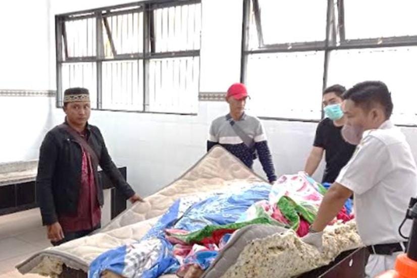 TITI WATI, PENYANDANG OBESITAS YANG SEMPAT VIRAL MENGHEMBUSKAN NAFAS TERAKHIR SETELAH PENURUNAN KESADARAN 1 TITI WATI, PENYANDANG OBESITAS YANG SEMPAT VIRAL MENGHEMBUSKAN NAFAS TERAKHIR SETELAH PENURUNAN KESADARAN 2