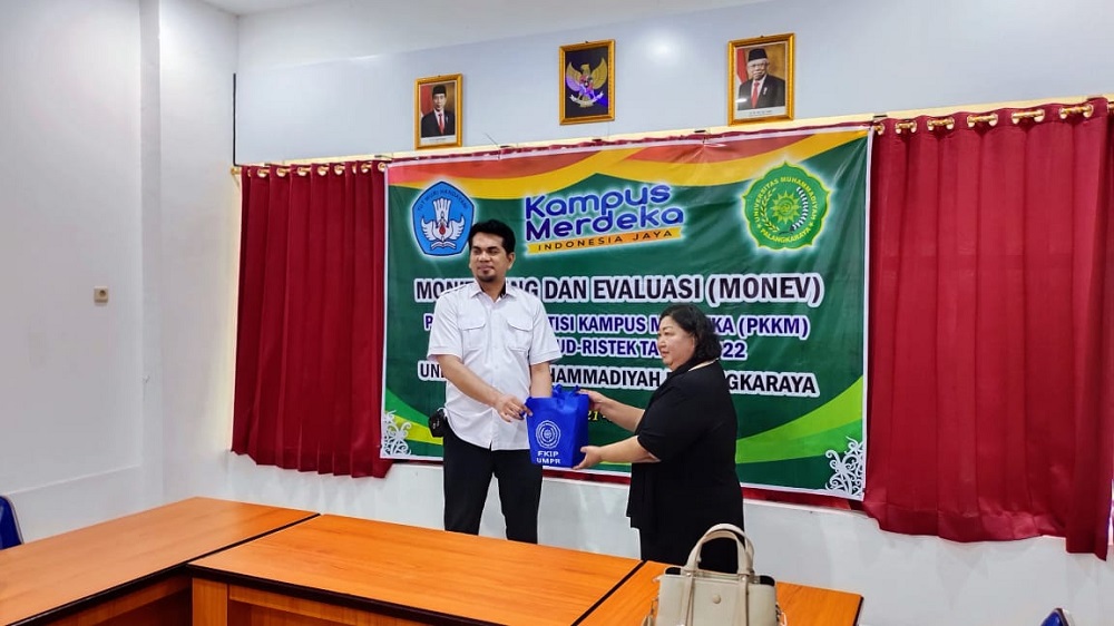 KUNJUNGAN ANJANGSANA YAYASAN PENYANG HATAMPUNG DAN CIVITAS AKADEMIKA STIP BUNGA BANGSA KE FKIP UMPR 2 KUNJUNGAN ANJANGSANA YAYASAN PENYANG HATAMPUNG DAN CIVITAS AKADEMIKA STIP BUNGA BANGSA KE FKIP UMPR 3