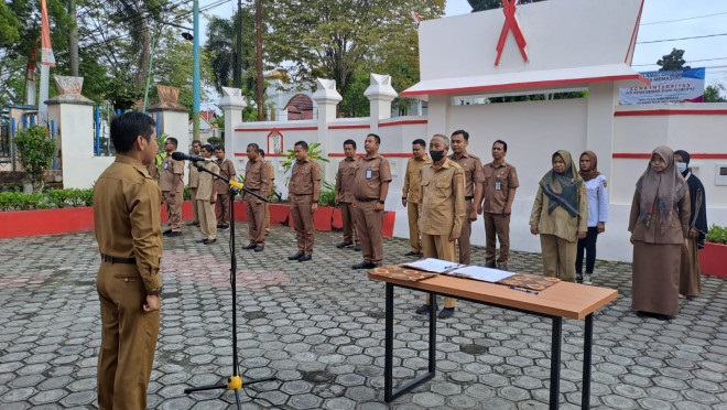 IKRAR NETRALITAS OLEH ASN DAN PPNPN DINAS KOMINFO KOBAR UNTUK PEMILU 2024 1 IKRAR NETRALITAS OLEH ASN DAN PPNPN DINAS KOMINFO KOBAR UNTUK PEMILU 2024 2