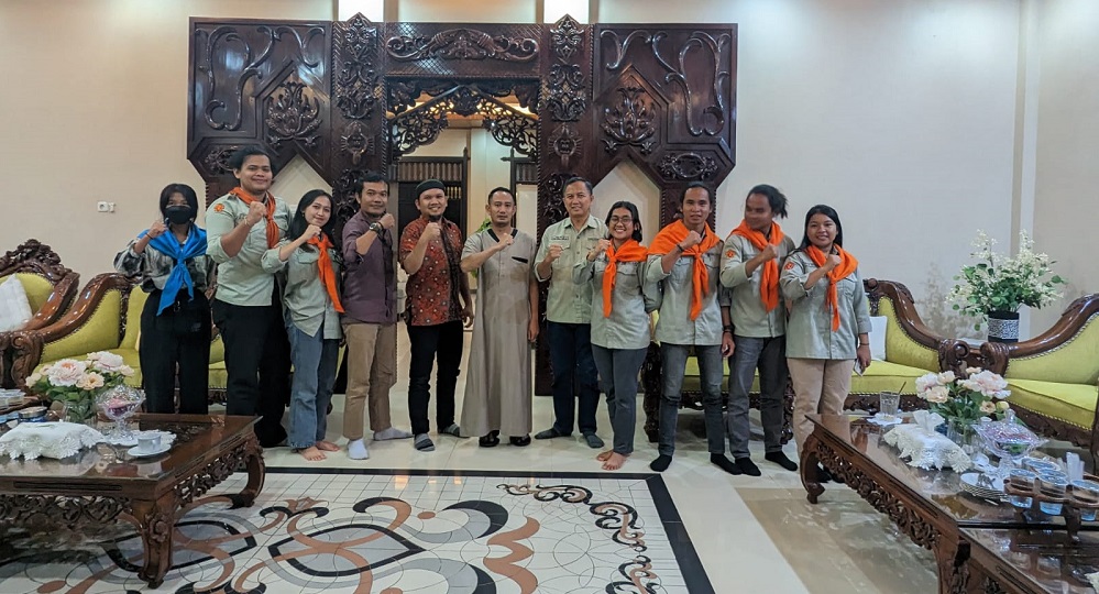 AUDIENSI DENGAN WALI KOTA, COMODO MAPALA FEB UPR SIAPKAN EKSPEDISI KAHAYAN II UNTUK MENJAGA LINGKUNGAN DAN BUDAYA LOKAL 1 AUDIENSI DENGAN WALI KOTA, COMODO MAPALA FEB UPR SIAPKAN EKSPEDISI KAHAYAN II UNTUK MENJAGA LINGKUNGAN DAN BUDAYA LOKAL 2