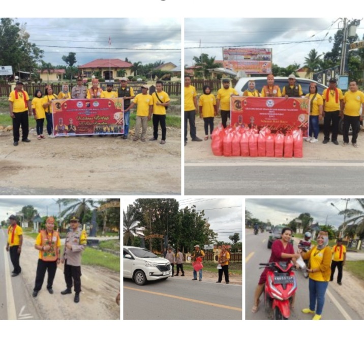 ORMAS BMT BERSINERGI BERSAMA POLSEK PANGKALAN LADA BAGIKAN RATUSAN TAKJIL DISIMPANG RUNTU 1 ORMAS BMT BERSINERGI BERSAMA POLSEK PANGKALAN LADA BAGIKAN RATUSAN TAKJIL DISIMPANG RUNTU 2