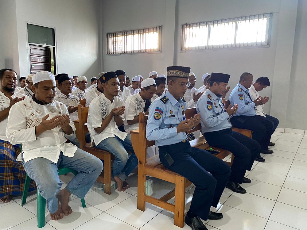 KALAPAS NARKOTIKA KELAS II A KASONGAN BERI REMISI 536 ORANG WBP 2 KALAPAS NARKOTIKA KELAS II A KASONGAN BERI REMISI 536 ORANG WBP 3