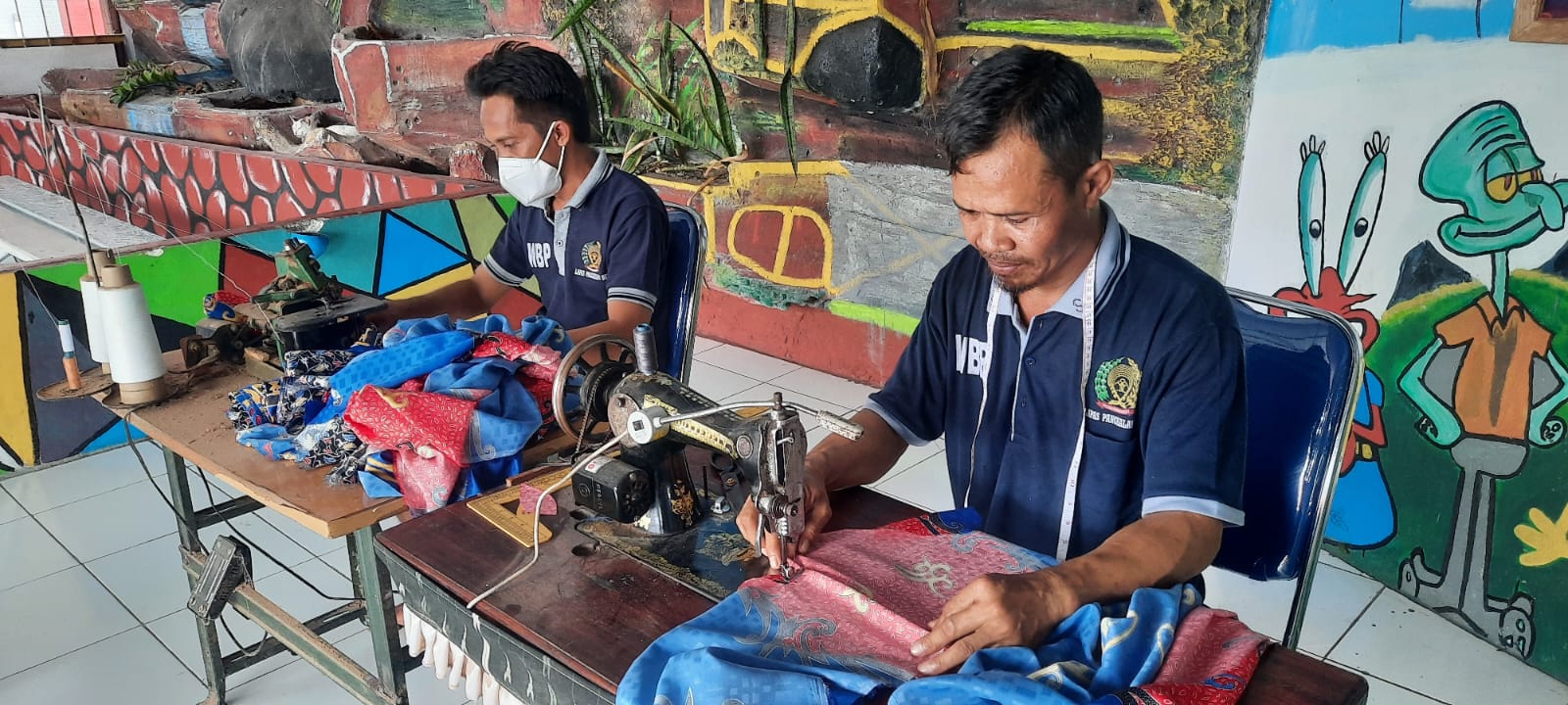 TERAMPIL MENJAHIT DALAM LAPAS 1 TERAMPIL MENJAHIT DALAM LAPAS 2