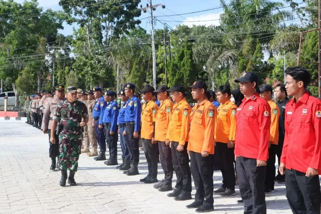 DANDIM PANGKALAN BUN PIMPIN APEL SIAGA KARHUTLA 2 DANDIM PANGKALAN BUN PIMPIN APEL SIAGA KARHUTLA 3