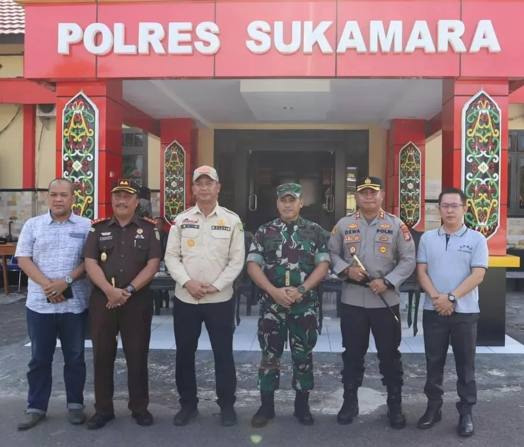 DANDIM PANGKALAN BUN PIMPIN APEL SIAGA KARHUTLA 1 DANDIM PANGKALAN BUN PIMPIN APEL SIAGA KARHUTLA 2