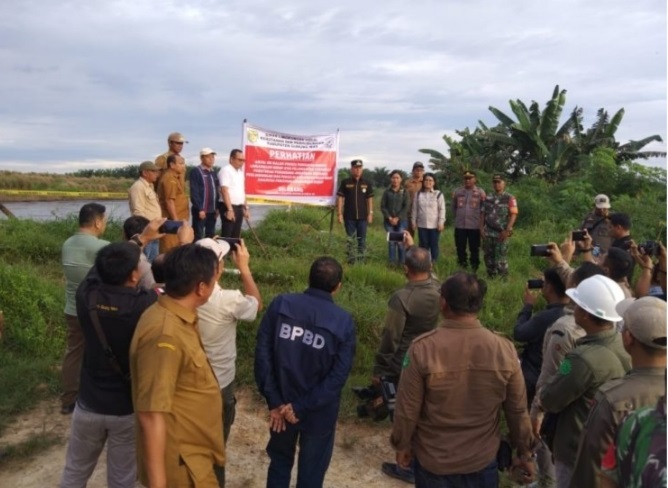 KETUM ORMAS BMT-KT DUKUNG PENUH PEMKAB GUMAS SEGEL PKS PT.BMB 1 KETUM ORMAS BMT-KT DUKUNG PENUH PEMKAB GUMAS SEGEL PKS PT.BMB 2