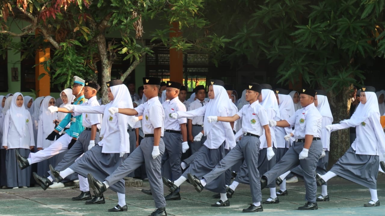 MAN KOTA PALANGKA RAYA MERIAHKAN HUT RI KE-78 DENGAN UPACARA DAN ANEKA LOMBA 3 MAN KOTA PALANGKA RAYA MERIAHKAN HUT RI KE-78 DENGAN UPACARA DAN ANEKA LOMBA 4