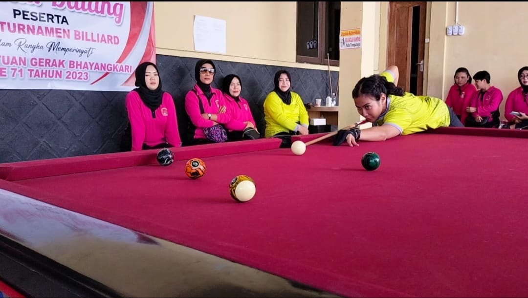 IBU-IBU BHAYANGKARI CABANG KAPUAS SEMARAKKAN PERINGATAN HKGB KE-71 DENGAN TURNAMEN BILLIAR 1 IBU-IBU BHAYANGKARI CABANG KAPUAS SEMARAKKAN PERINGATAN HKGB KE-71 DENGAN TURNAMEN BILLIAR 2