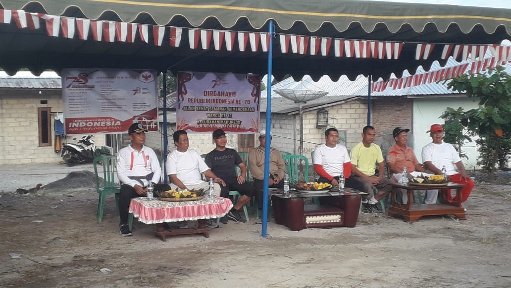 MERIAHKAN HUT KE-78 RI, KELURAHAN MADUREJO ADAKAN JALAN SEHAT SERENTAK 1 MERIAHKAN HUT KE-78 RI, KELURAHAN MADUREJO ADAKAN JALAN SEHAT SERENTAK 2