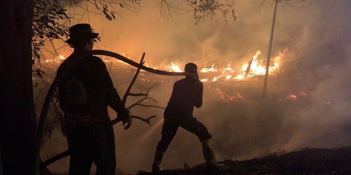 JELANG MALAM, WARUNG KOPI PANGKU DI LINGKAR LUAR MAHIR MAHAR TERBAKAR 1 JELANG MALAM, WARUNG KOPI PANGKU DI LINGKAR LUAR MAHIR MAHAR TERBAKAR 2