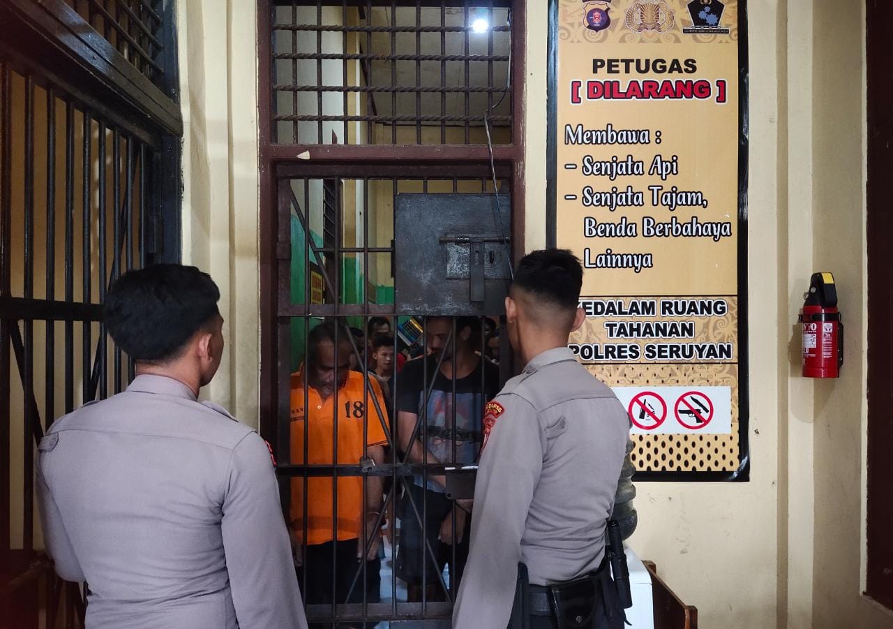 Personel Polres Seruyan Laksanakan Pengecekan Tahanan Secara Rutin Selama Piket 1