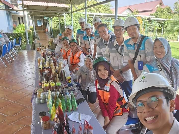 Bantuan PT Adaro Indonesia Menjadi Penghibur Pelaku Usaha Kecil 2 Bantuan PT Adaro Indonesia Menjadi Penghibur Pelaku Usaha Kecil 3