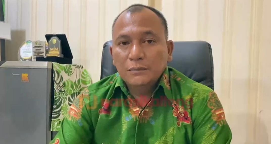 Tidak Berhenti di Kantor Pascasarjana UPR, Kejari Palangka Raya Pun Geledah Rumah Mantan Pejabat Pascasarjana 1 Tidak Berhenti di Kantor Pascasarjana UPR, Kejari Palangka Raya Pun Geledah Rumah Mantan Pejabat Pascasarjana 2