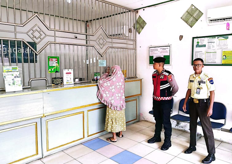 Polres Seruyan laksanakan Patroli Objek Vital ke beberapa Kantor Bank, KPU, Bawaslu, PLN, dan Penggadaian di Kuala Pembuang 1
