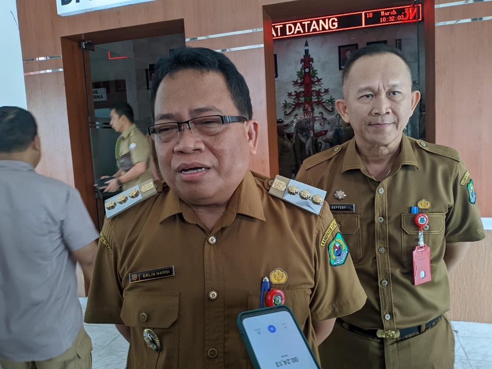 Penyesuaian Aturan: Pemerintah Kabupaten Kapuas Ajukan Tiga Raperda untuk Dibahas 1 Penyesuaian Aturan: Pemerintah Kabupaten Kapuas Ajukan Tiga Raperda untuk Dibahas 2