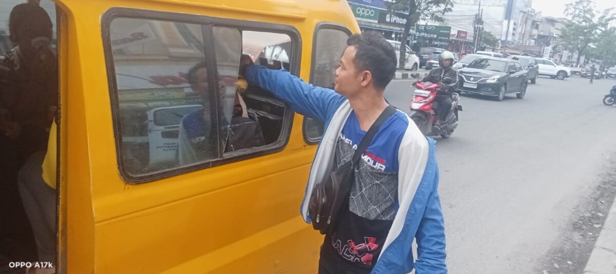 Maxride Gelar Promo Diskon Ongkir hingga Rp10 Ribu, Semarakkan Konvoi di Medan 1 Maxride Gelar Promo Diskon Ongkir hingga Rp10 Ribu, Semarakkan Konvoi di Medan 2