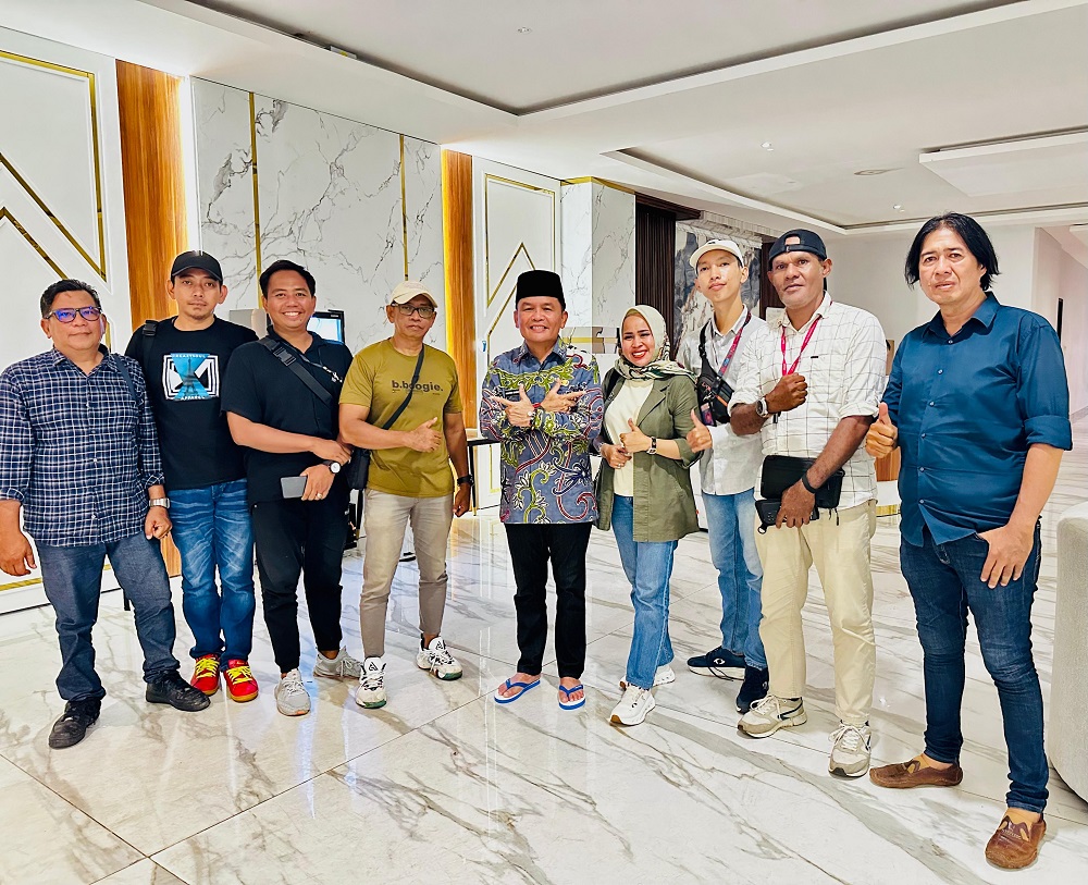 Gubernur Kalteng Tegaskan Pengembangan Pelabuhan Batanjung Jadi Prioritas Strategis Daerah 1 Gubernur Kalteng Tegaskan Pengembangan Pelabuhan Batanjung Jadi Prioritas Strategis Daerah 2
